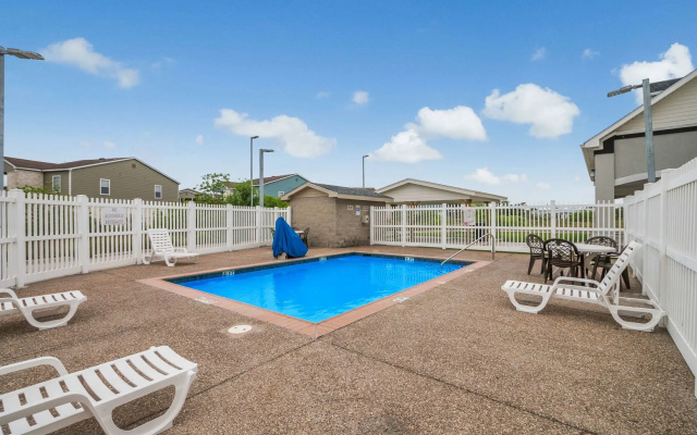 Studio 6 Ingleside, TX