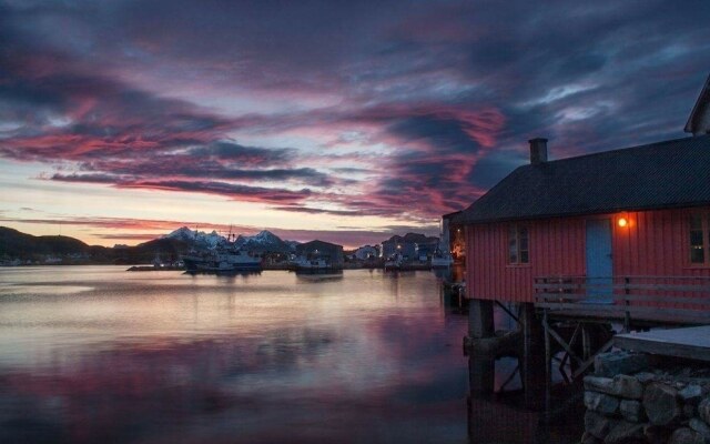 Lofoten Vandrerhjem Ballstad