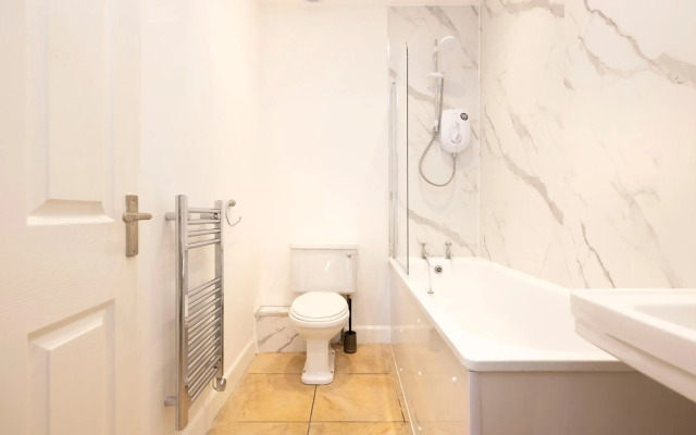 ALTIDO Glamorous1-bed flat overlooking Grassmarket