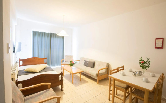 DebbieXenia Hotel Apartments