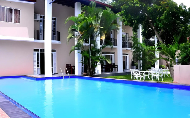 Grand 7 Hotel - Thalawathugoda