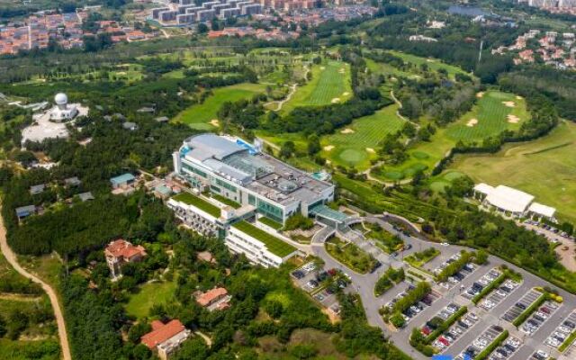 Qingdao Tiantai Mountain le'ai Hot Spring Art Hotel