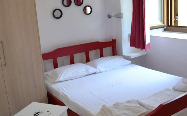 Mirto Apartments