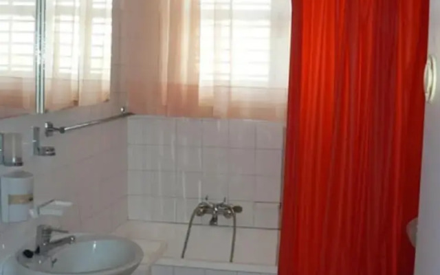 Boris - With Pool - A2