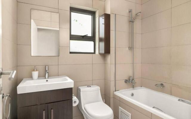 Lovely 2 bedroom apartment with modern finishes