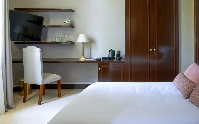 Kefalari Suites