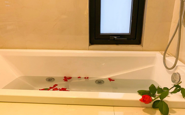 Ping Diamond Hotel – Bathroom – Hanoi