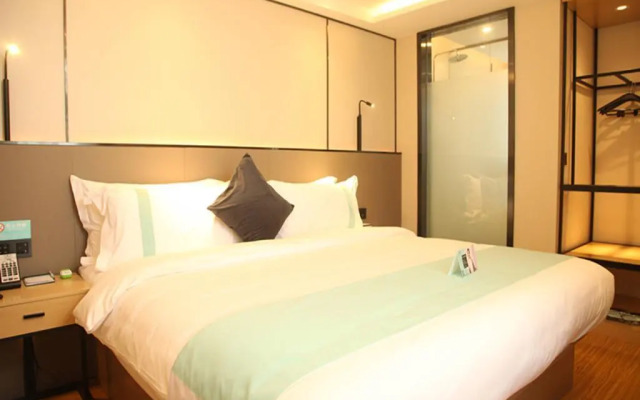 Xana Lite Beijing Shunyi Fengbo Metro Station