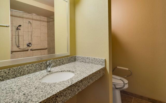 Best Western West Hills Inn