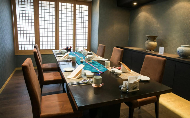 Commodore Hotel Busan