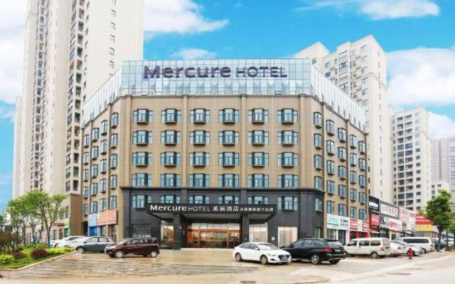 Mercure Hotel (Wuhan Yangluo Development Zone)