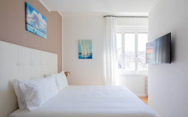 Vis a Vis Apartments