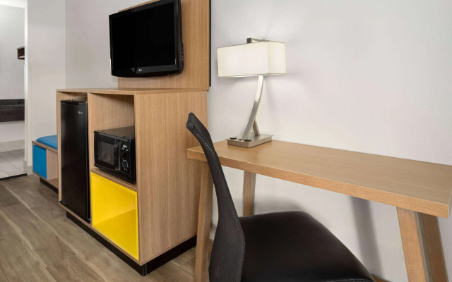 Days Inn by Wyndham Americus