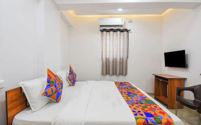 Fabhotel Keshava executive - Nr Mahadji Shinde chhatri