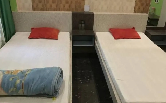 Hotel Raj Biraj Lodge