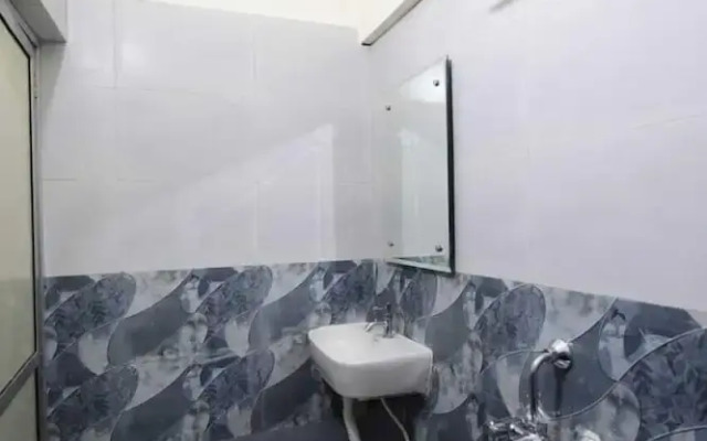Hotel Green Leaf by Stays Easy