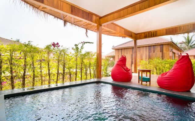 Floating Khmer Village Resort