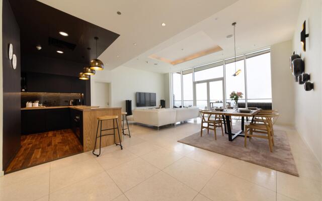 Tiara Aquamarine - 1106- PJ