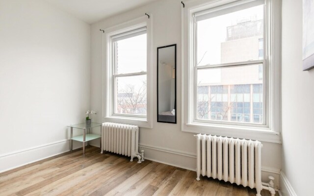 Warm Cozy 2 Bedroom Apartment w Netflix