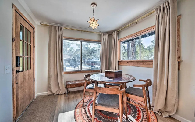 Flagstaff Cabin w/ Hot Tub & Fire Pit!