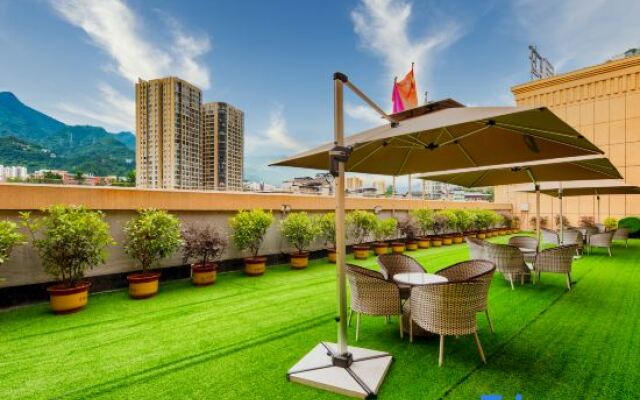 Vyluk Hotel (Chengkou Passenger Transport Center)