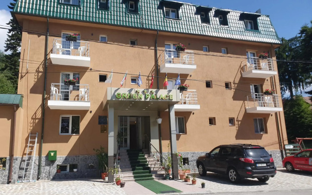Hotel Green Palace
