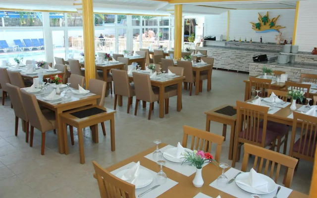 Side Temple Hotel