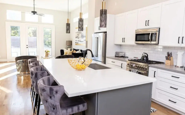 Stylish Luxury Downtown Home