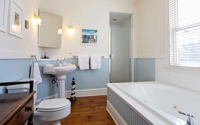 Harrison House Bed & Breakfast