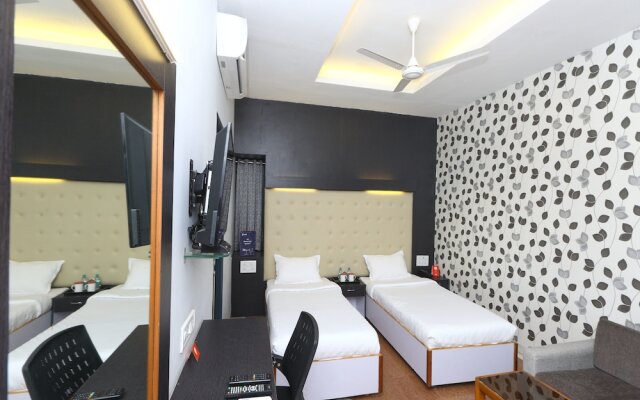 OYO 9655 Hotel Grace Residency