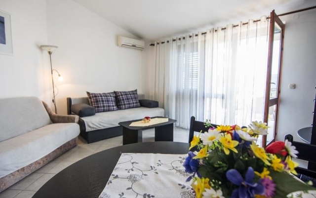 Apartment Mare - close to the sea: A2 Biograd, Riviera Biograd