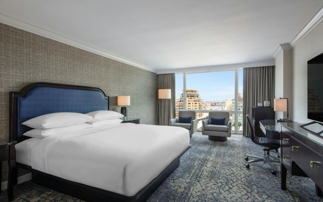 Sheraton LaGuardia East Hotel