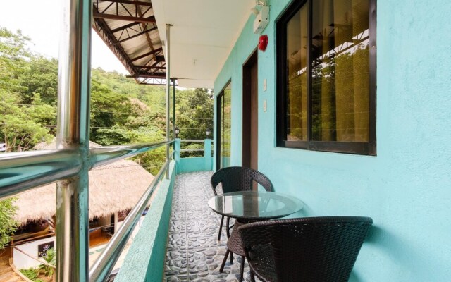 RedDoorz @ Dinagpan Street Coron