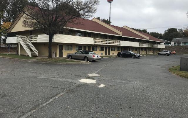 Days Inn by Wyndham Charlotte University