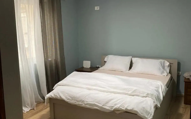 Itan’s apartments