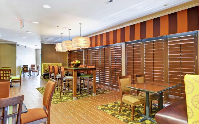 Hampton Inn Charleston-North