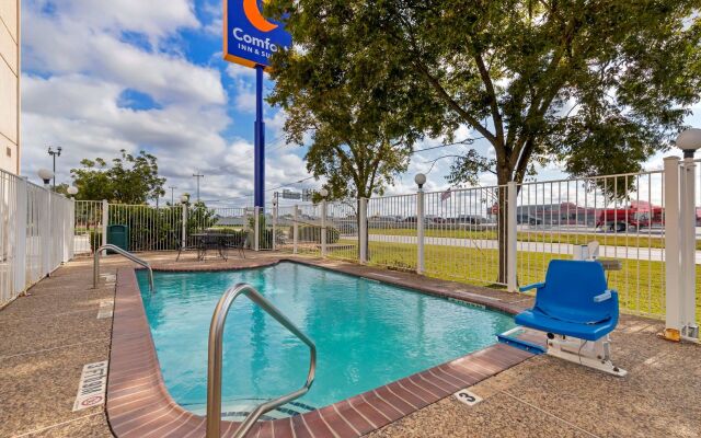 Spark by Hilton Selma