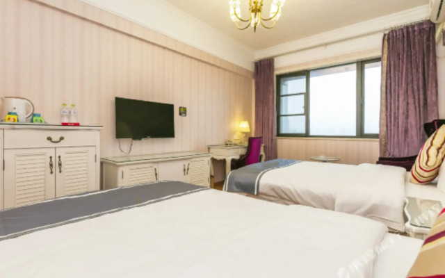 Chengdu Yuanmei Impression Hotel (Longhu Beicheng Tianjie Wukuaishi Subway Station)