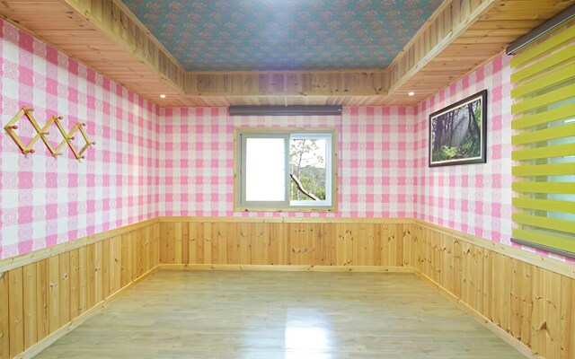 Gyeongju Pine Valley Pension