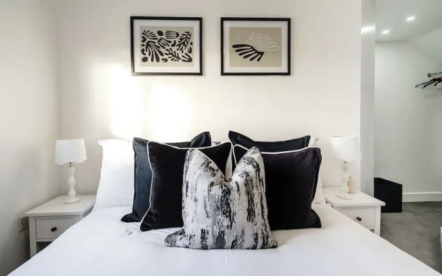 Whitchurch Road Retreat in Cardiff