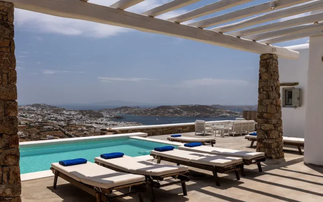 Mykonos Divino