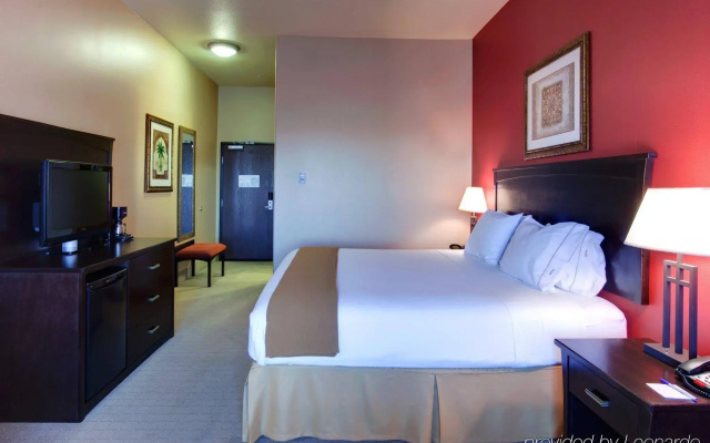 Holiday Inn Express & Suites Yuma by IHG