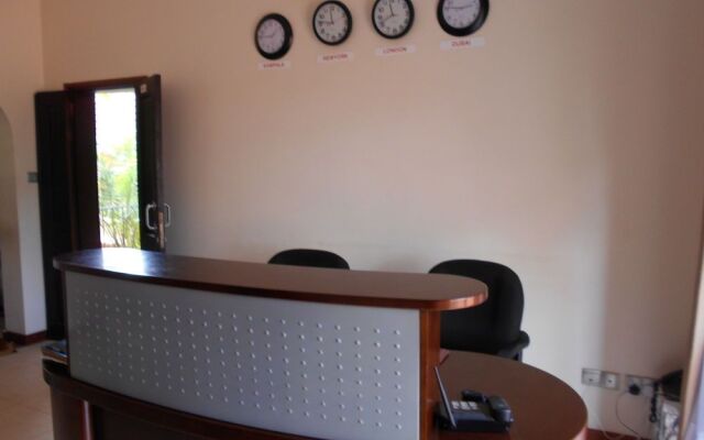 Ci'Sand Suites Hotel
