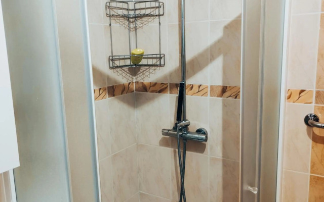 Apartment Wine & Olive oil Mofardin