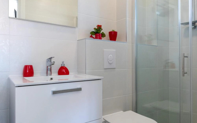 Brand New Apartment Nebo