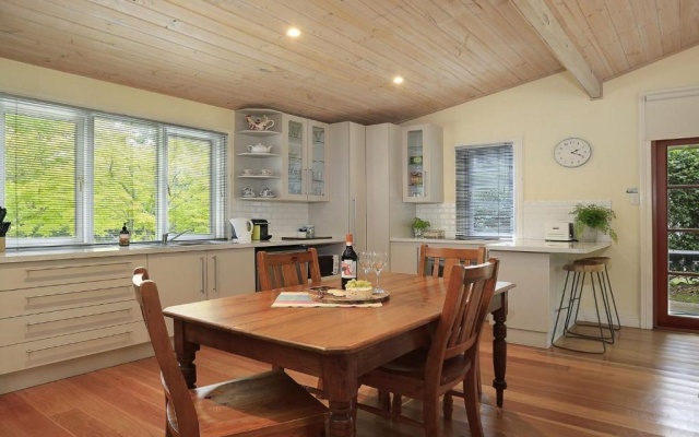 Rose Cottage Bowral Southern Highlands – Balcony – Burradoo