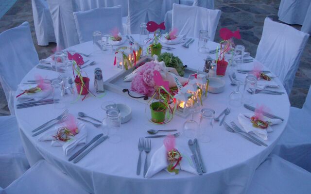 Dolphin Bay Seaside Resort & Suites