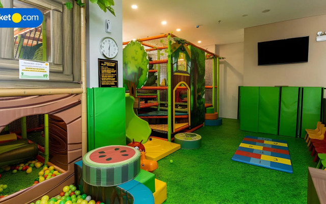 Senyum World Hotel