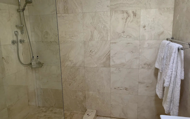 Beluga of Constantia Guest House