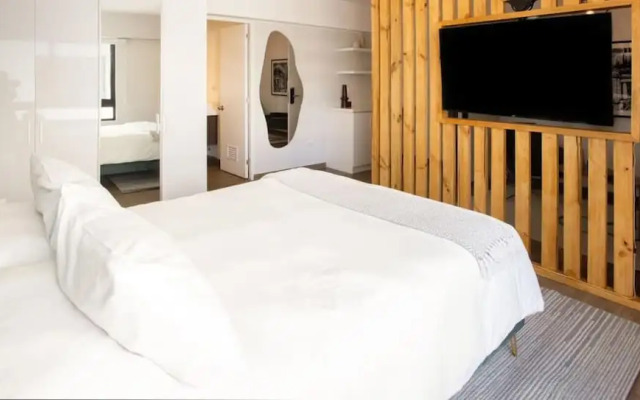 w Spacious and Classy 2BR in Miraflores